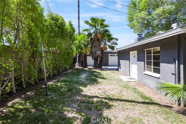 124 S Glengrove Avenue, San Dimas CA: https://media.crmls.org/medias/ce677efa-6179-4bdd-960d-eb72ee5657d6.jpg