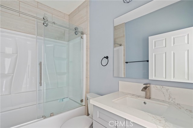 Detail Gallery Image 6 of 27 For 20819 W Seasons Lane, Winnetka,  CA 91306 - 4 Beds | 3 Baths