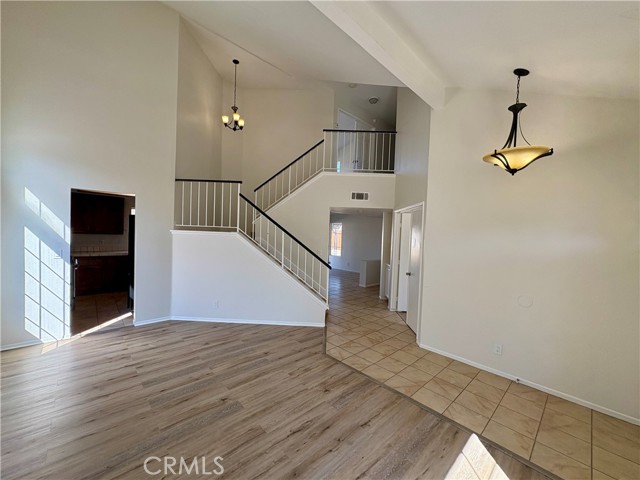 Detail Gallery Image 2 of 14 For 5309 Saint Laurent Pl, Palmdale,  CA 93552 - 4 Beds | 3 Baths