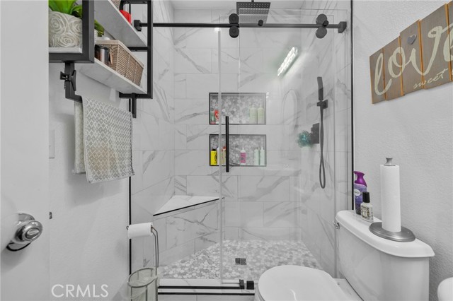 Detail Gallery Image 14 of 37 For 2189 Stonewood, Mentone,  CA 92359 - 5 Beds | 3/1 Baths