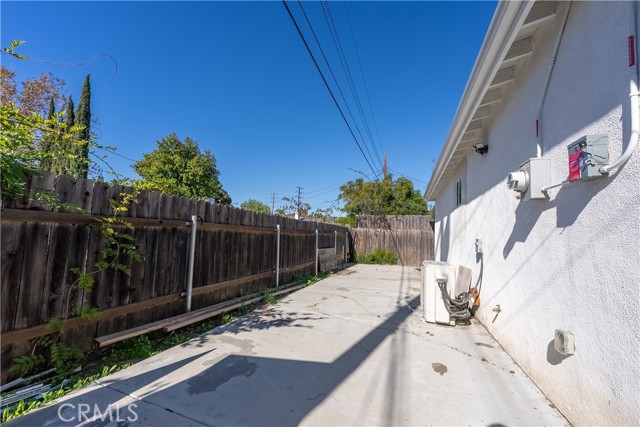 Detail Gallery Image 25 of 28 For 2131 N Pepper, Burbank,  CA 91505 - 2 Beds | 1/1 Baths