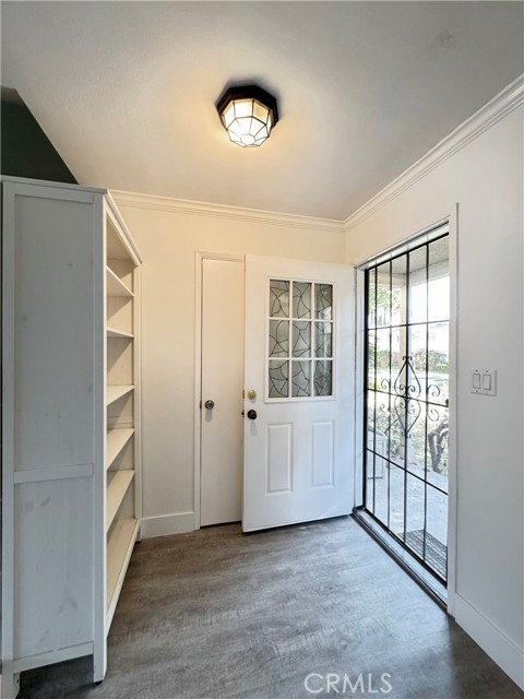 Detail Gallery Image 4 of 19 For 644 E Lee Pl, Azusa,  CA 91702 - 4 Beds | 3 Baths
