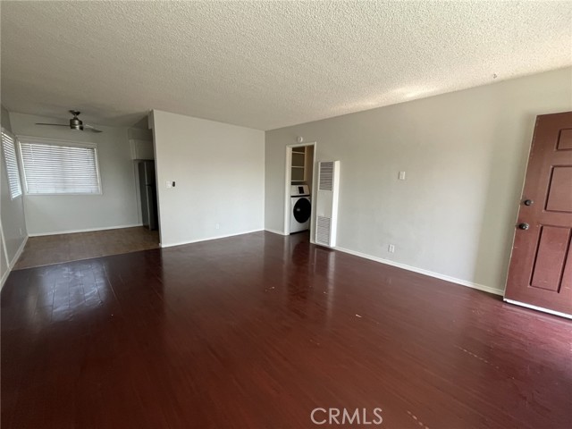 Detail Gallery Image 6 of 21 For 11880 Eucalyptus Ave #C,  Hawthorne,  CA 90250 - 2 Beds | 1 Baths