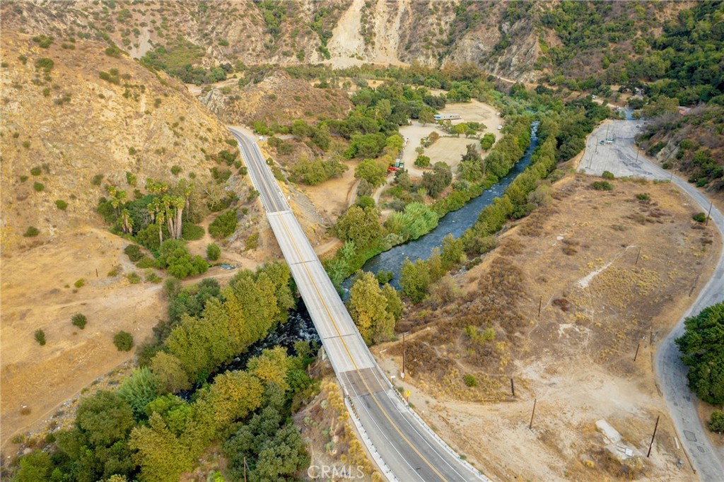 https://media.crmls.org/medias/ce6a0848-867d-4b7d-baf1-e8542d6c97ab.jpg?preset=X-Large