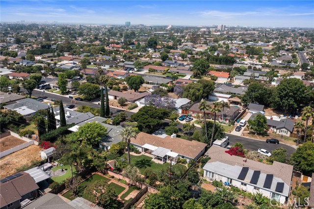 13782 Gershon Place, North Tustin CA: https://media.crmls.org/medias/ce6a41d7-1cc9-4c90-83a9-c264862bfe50.jpg