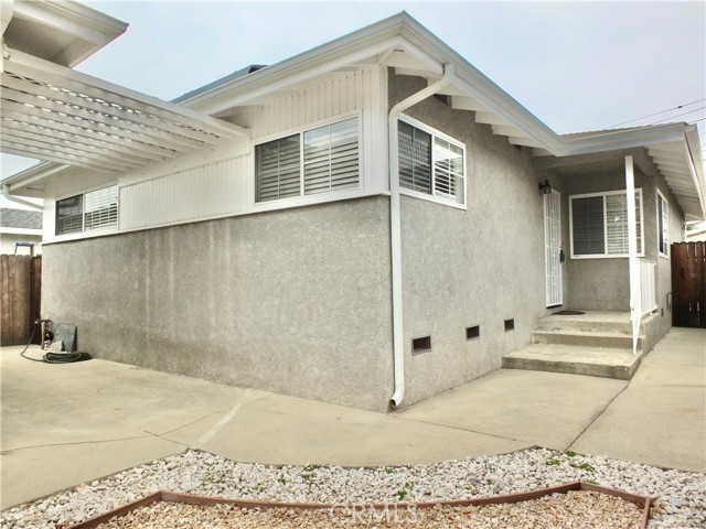 1301 W Robidoux Street, Wilmington CA: https://media.crmls.org/medias/ce6a8eb9-19e7-4ce2-a180-b6a064f38dda.jpg
