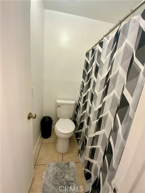 Detail Gallery Image 14 of 16 For 12141 Centralia St #111,  Lakewood,  CA 90715 - 1 Beds | 1 Baths