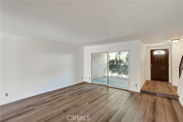 Detail Gallery Image 3 of 25 For 7809 N via Foggia, Burbank,  CA 91504 - 2 Beds | 3 Baths