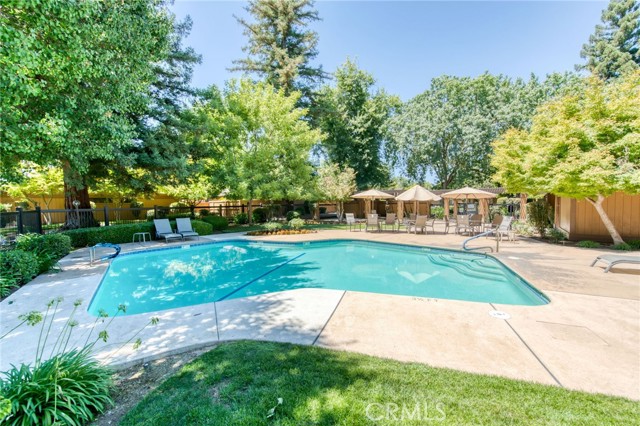 6300 N Palm Avenue, Fresno CA: https://media.crmls.org/medias/ce6ddecf-1fac-483b-8a8d-eabd4433046f.jpg