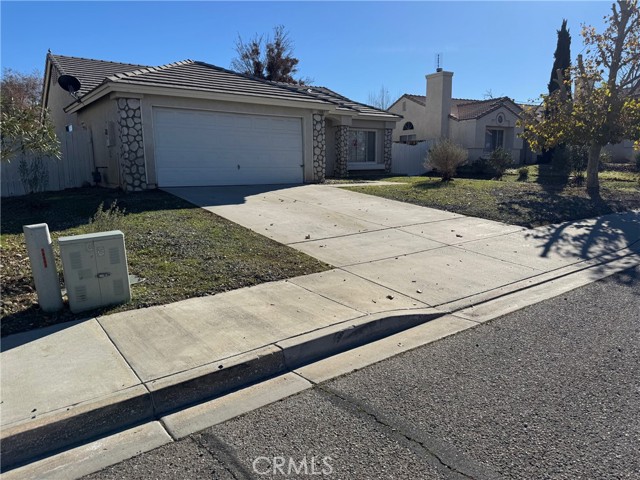 Detail Gallery Image 2 of 16 For 13087 Bennington, Victorville,  CA 92392 - 3 Beds | 2 Baths