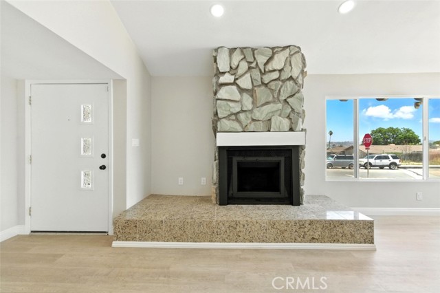 15195 Laguna Avenue, Lake Elsinore CA: https://media.crmls.org/medias/ce6e9519-15d7-453b-9b1c-dcda16debfe3.jpg