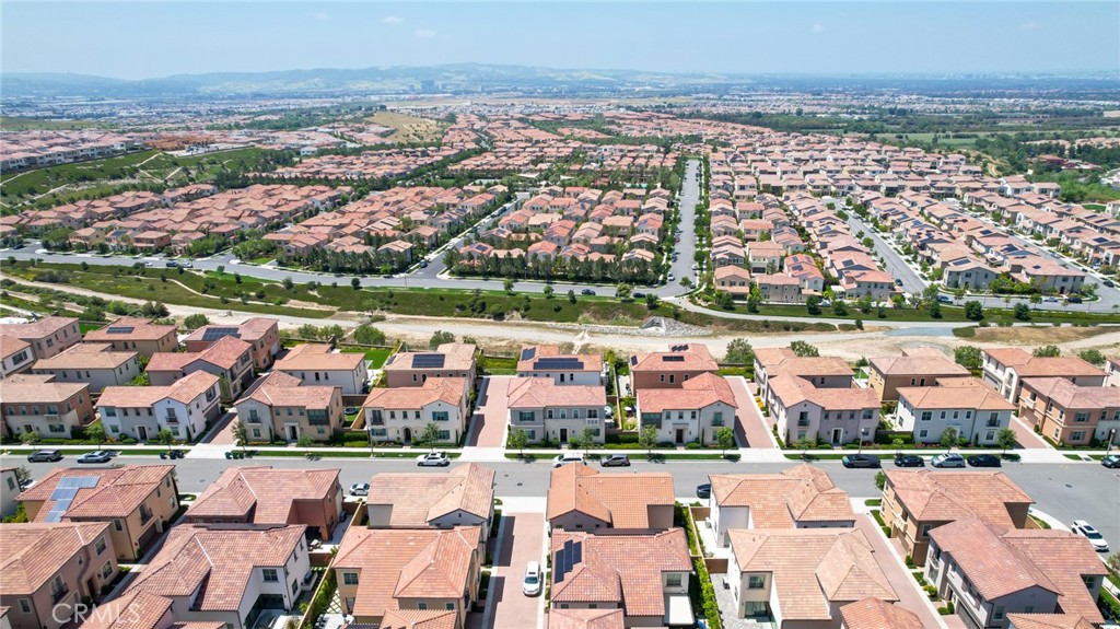 https://media.crmls.org/medias/ce6ed46d-6a3a-4d01-a16c-2676ba2a1a68.jpg?preset=X-Large