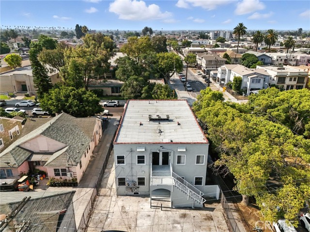873 W 41st Drive, Los Angeles CA: https://media.crmls.org/medias/ce6f0328-4f57-40d3-a45a-b5bcc3c87b4c.jpg