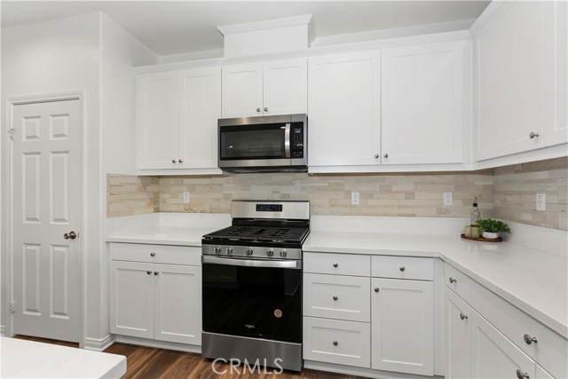 Detail Gallery Image 10 of 24 For 7672 Kuvera Bend, Riverside,  CA 92507 - 3 Beds | 2 Baths