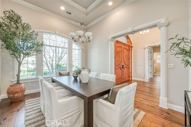 Detail Gallery Image 12 of 28 For 12437 N via Tuscania, Clovis,  CA 93619 - 5 Beds | 3/1 Baths