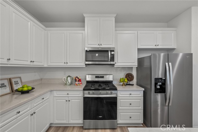 3981 E Huntington Street, Ontario CA: https://media.crmls.org/medias/ce6f7ae5-faab-4034-af48-72a6ebad589a.jpg