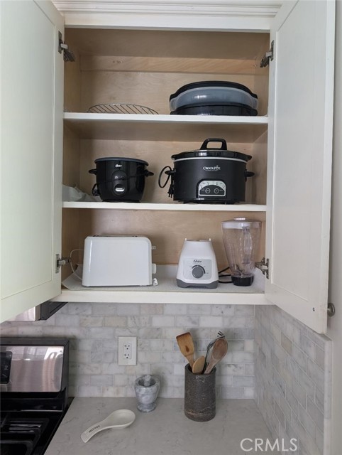 Detail Gallery Image 6 of 18 For 8712 Fontana, Downey,  CA 90241 - 3 Beds | 2 Baths