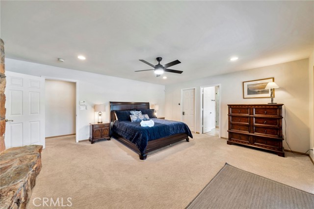 Detail Gallery Image 26 of 61 For 40034 Lakeview Dr, Big Bear Lake,  CA 92315 - 4 Beds | 3/1 Baths