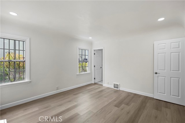 336 N Crescent Heights Boulevard, Los Angeles CA: https://media.crmls.org/medias/ce6ff0fe-9d70-4fb5-9dad-bfc068d679cd.jpg