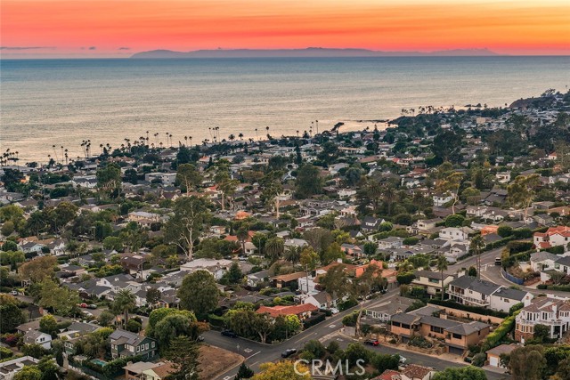 205 High Drive, Laguna Beach CA: https://media.crmls.org/medias/ce702753-84a7-449d-8dd4-9499070837cf.jpg