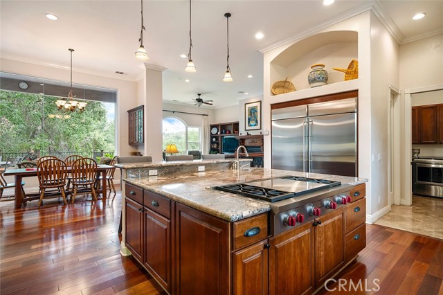 40860 Calle Bandido, Murrieta CA: https://media.crmls.org/medias/ce71e6c5-6cef-446f-866a-0de2e8fdf174.jpg