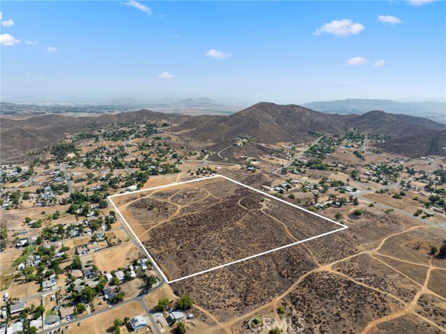 Detail Gallery Image 5 of 56 For 34104005 Palm Dr, Menifee,  CA 92587 - – Beds | – Baths