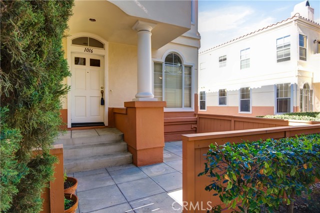 Detail Gallery Image 1 of 10 For 1016 S Rossano Way, Anaheim Hills,  CA 92808 - 3 Beds | 2 Baths