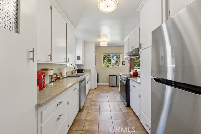 213 East 45th Street, Long Beach CA: https://media.crmls.org/medias/ce73c65d-7fe7-4590-8461-276fcfaadc63.jpg