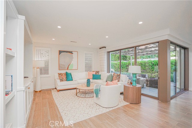 Detail Gallery Image 9 of 32 For 205 Oceano, Irvine,  CA 92602 - 3 Beds | 2/1 Baths