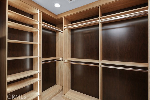 Detail Gallery Image 9 of 40 For 18826 Winnwood, Santa Ana,  CA 92705 - 3 Beds | 2 Baths