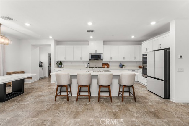 Detail Gallery Image 12 of 59 For 16776 Tulip Tree Street, Fontana,  CA 92336 - 5 Beds | 4 Baths