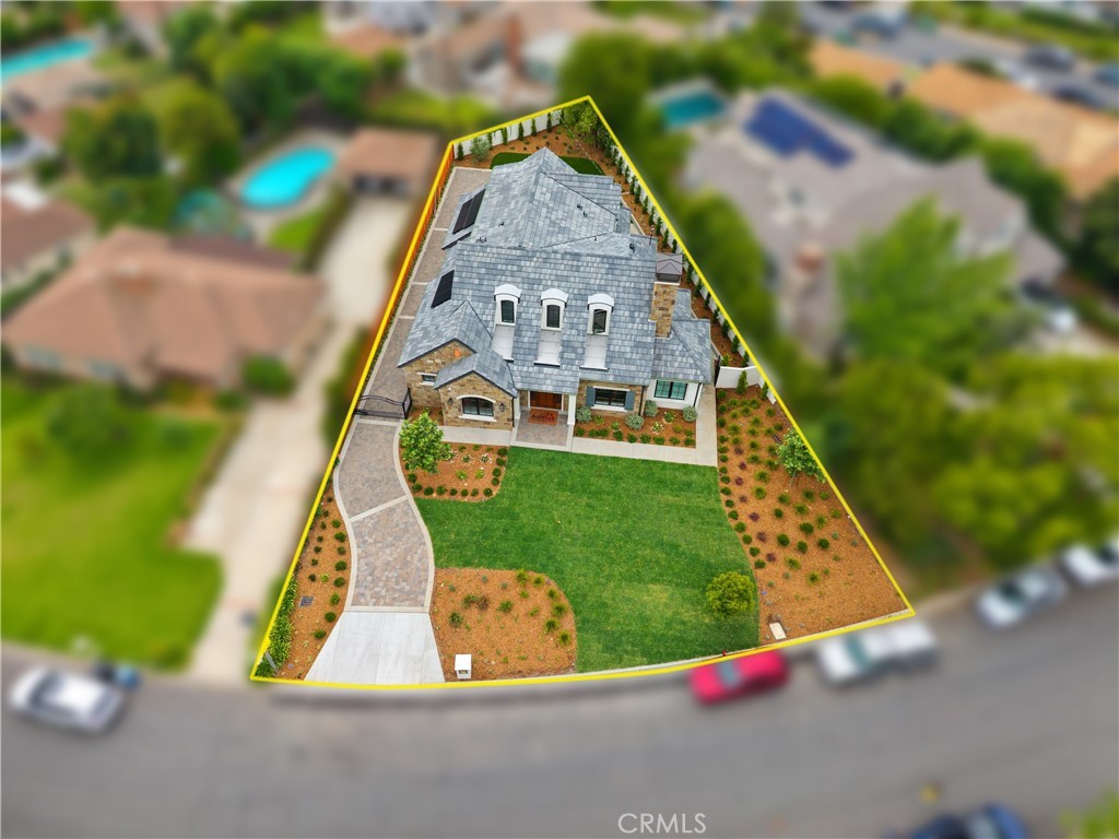 https://media.crmls.org/medias/ce760041-ae16-4642-9b40-2e309639c148.jpg?preset=X-Large