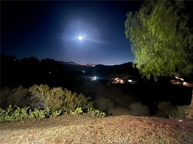 30000 Hasley Canyon Road, Castaic CA: https://media.crmls.org/medias/ce773f6a-6297-4b62-b219-41008f61d51d.jpg