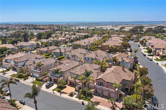 19025 Bayhill Lane, Huntington Beach CA: https://media.crmls.org/medias/ce777518-2f64-4319-af0a-8c6cd8099eeb.jpg
