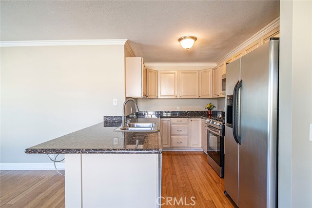 Detail Gallery Image 15 of 44 For 1771 Redondo Ave #204,  Long Beach,  CA 90804 - 2 Beds | 2 Baths