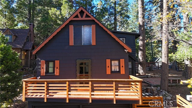 Detail Gallery Image 2 of 46 For 610 Clubhouse, Twin Peaks,  CA 92391 - 2 Beds | 2 Baths