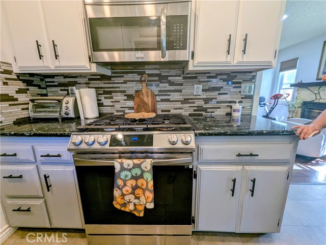 Detail Gallery Image 18 of 43 For 7852 Grace Ave, Fontana,  CA 92336 - 3 Beds | 2/1 Baths