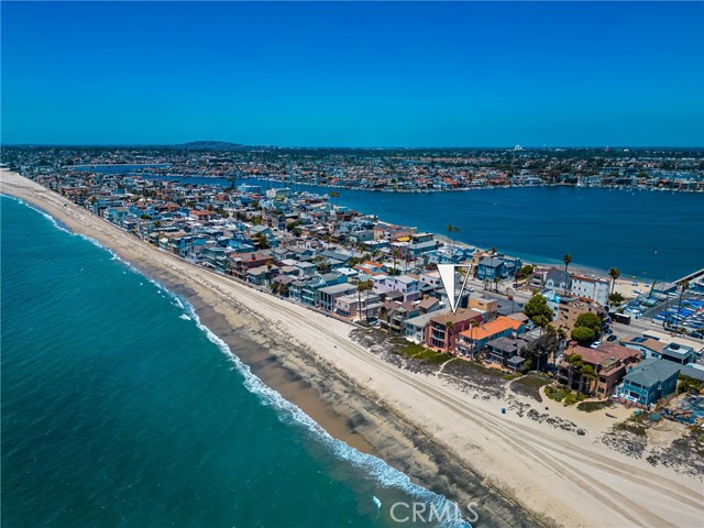 6915 E Seaside, Long Beach CA: https://media.crmls.org/medias/ce79ccda-870c-4ce3-9f09-bdcd8b12c185.jpg