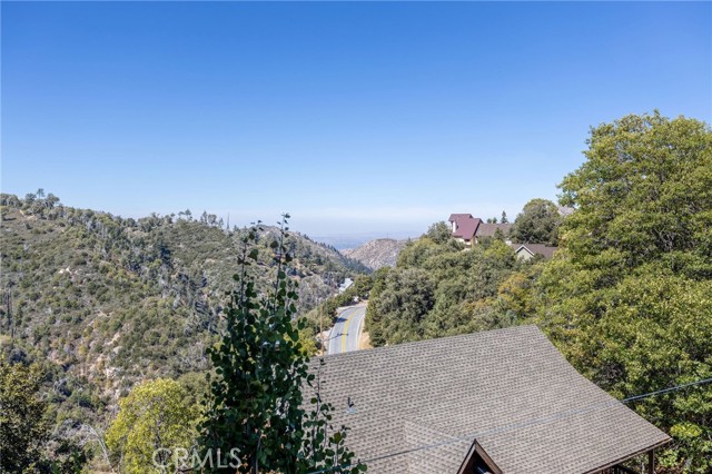 Detail Gallery Image 17 of 46 For 1116 Sandalwood Ct, Lake Arrowhead,  CA 92352 - 5 Beds | 4 Baths