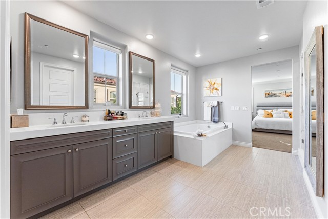 Detail Gallery Image 35 of 57 For 202 Geyser, Irvine,  CA 92618 - 4 Beds | 4/1 Baths