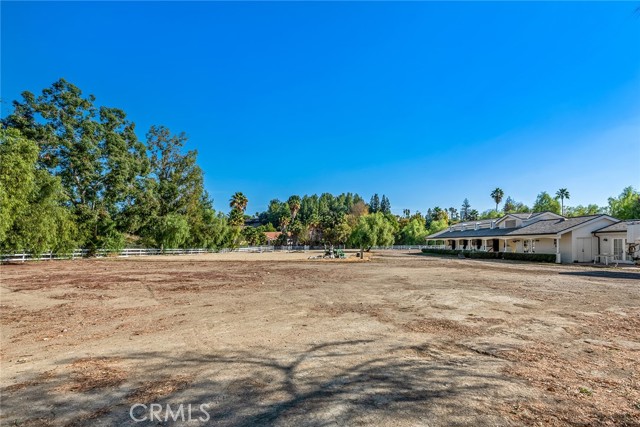 Detail Gallery Image 5 of 12 For 5547 Paradise Valley Rd, Hidden Hills,  CA 91302 - – Beds | – Baths