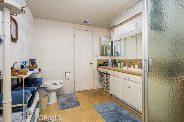 Detail Gallery Image 39 of 46 For 500 N Meadowbrook Pl, Anaheim,  CA 92801 - 4 Beds | 2/1 Baths