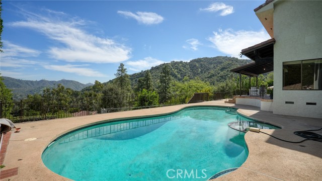 Detail Gallery Image 45 of 47 For 1340 Daily Circle, Glendale,  CA 91208 - 4 Beds | 3 Baths