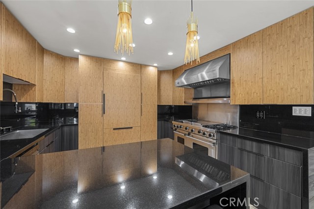 10341 Mcclemont Avenue, Tujunga CA: https://media.crmls.org/medias/ce80bef4-b463-460a-9603-590b691f8946.jpg