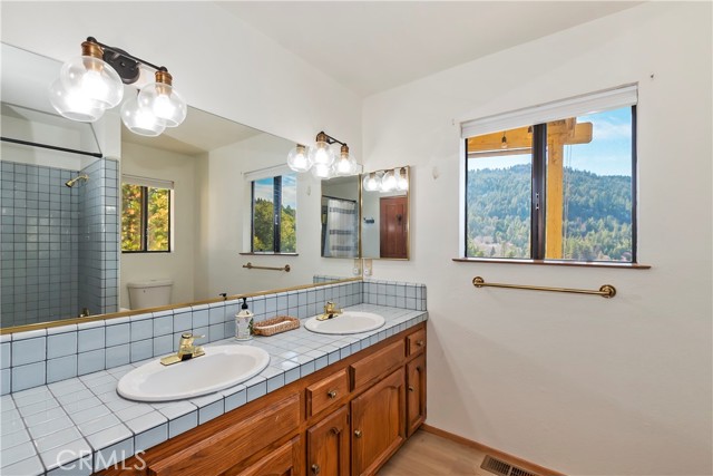 Detail Gallery Image 47 of 74 For 404 Darfo Dr, Crestline,  CA 92325 - 5 Beds | 4 Baths