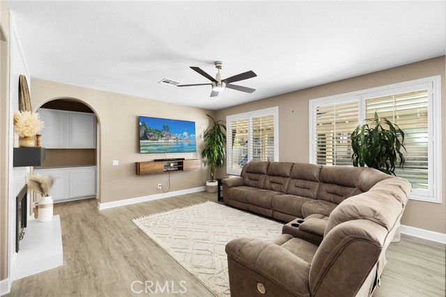 Detail Gallery Image 23 of 62 For 33713 Pebble Brook Cir, Temecula,  CA 92592 - 4 Beds | 3 Baths