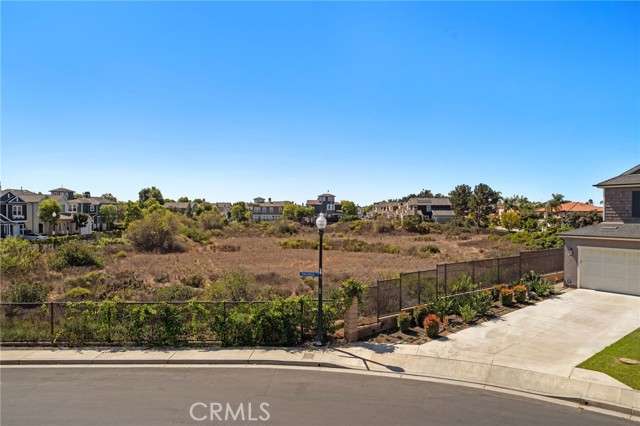 Detail Gallery Image 24 of 64 For 17272 Tidalridge Ln, Huntington Beach,  CA 92649 - 4 Beds | 2/1 Baths