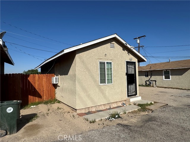 Detail Gallery Image 5 of 8 For 401 W Fredricks St, Barstow,  CA 92311 - – Beds | – Baths
