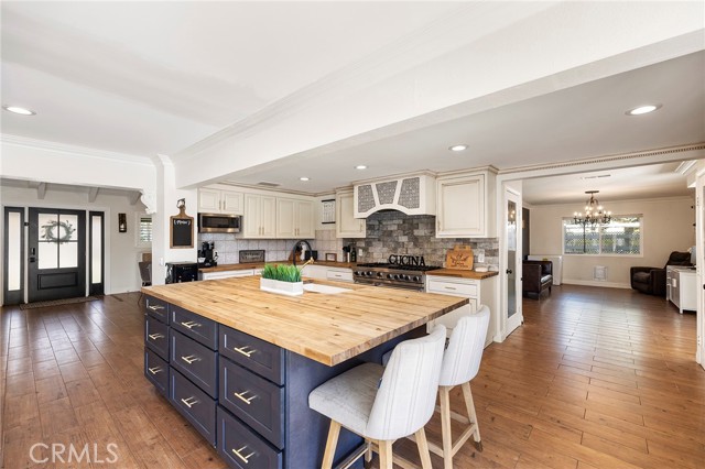 41480 Luz Del Sol, Temecula CA: https://media.crmls.org/medias/ce826b3d-4276-45ba-9318-72e99126fef6.jpg