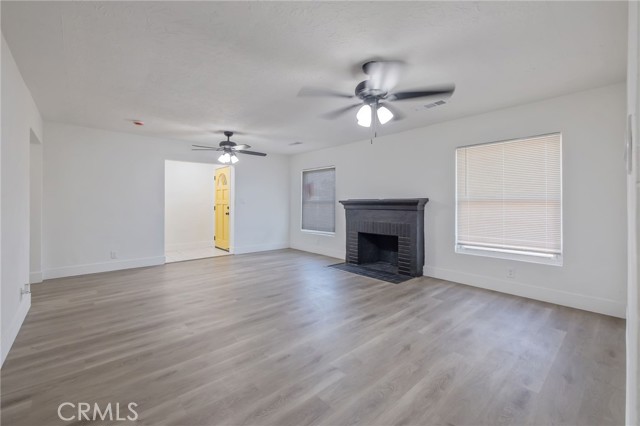 Detail Gallery Image 9 of 35 For 3803 E Clinton Ave, Fresno,  CA 93703 - 3 Beds | 1 Baths